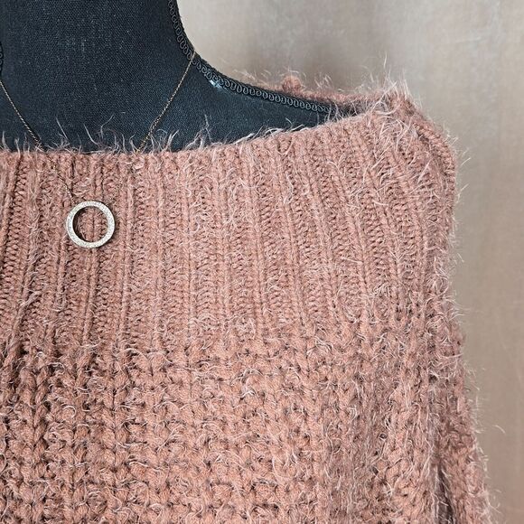 Mohair Off the Shoulder Cropped Sweater - Picture 6 of 14